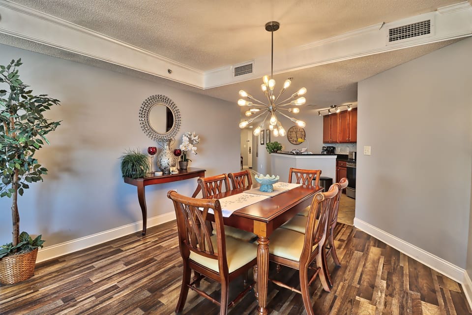 Comfortable Dining Room
