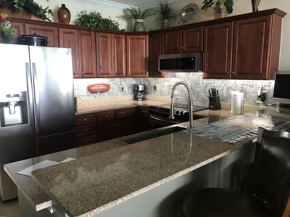 New Backsplash,Refrigerator Micro,Deep Sink,Faucet and,quiet Bosch Dishwasher