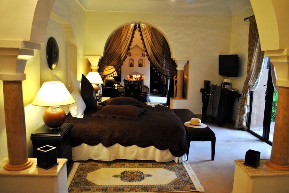 Junior Suite | 10 bedrooms, premium bedding, down comforters, in-room safe