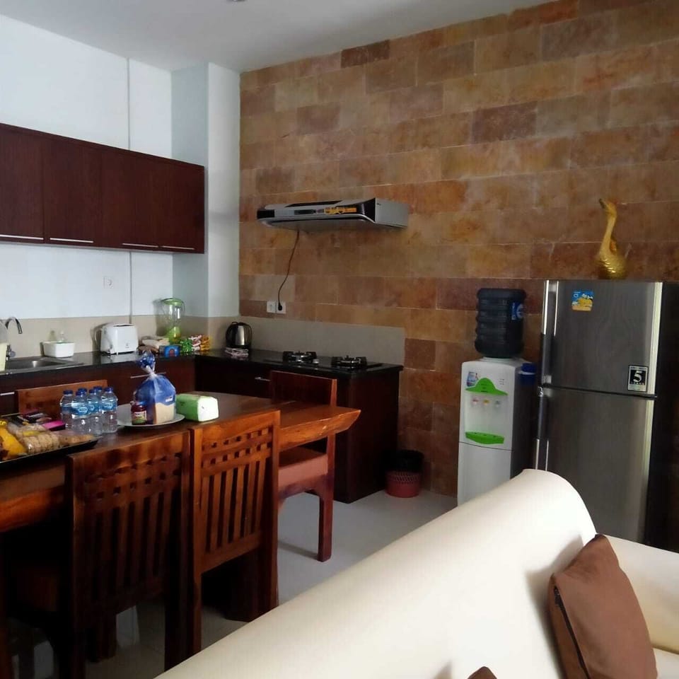 Villa, 3 Bedrooms, Garden View | Private kitchen | Fridge, microwave, stovetop, electric kettle