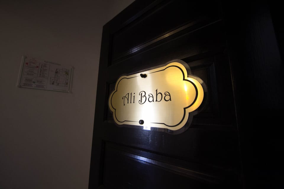 Suite (ALI BABA) | 1 bedroom, minibar, in-room safe, desk