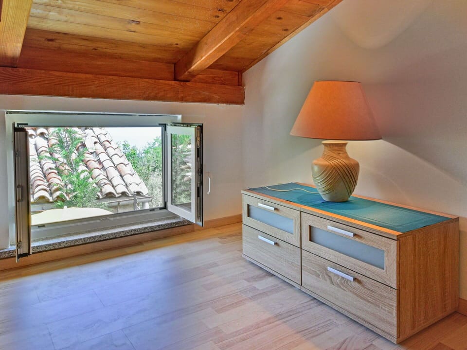 Wood, Interior Design, Flooring, Ceiling, Floor, Home, Furniture, Room, Hardwood, Wood Stain