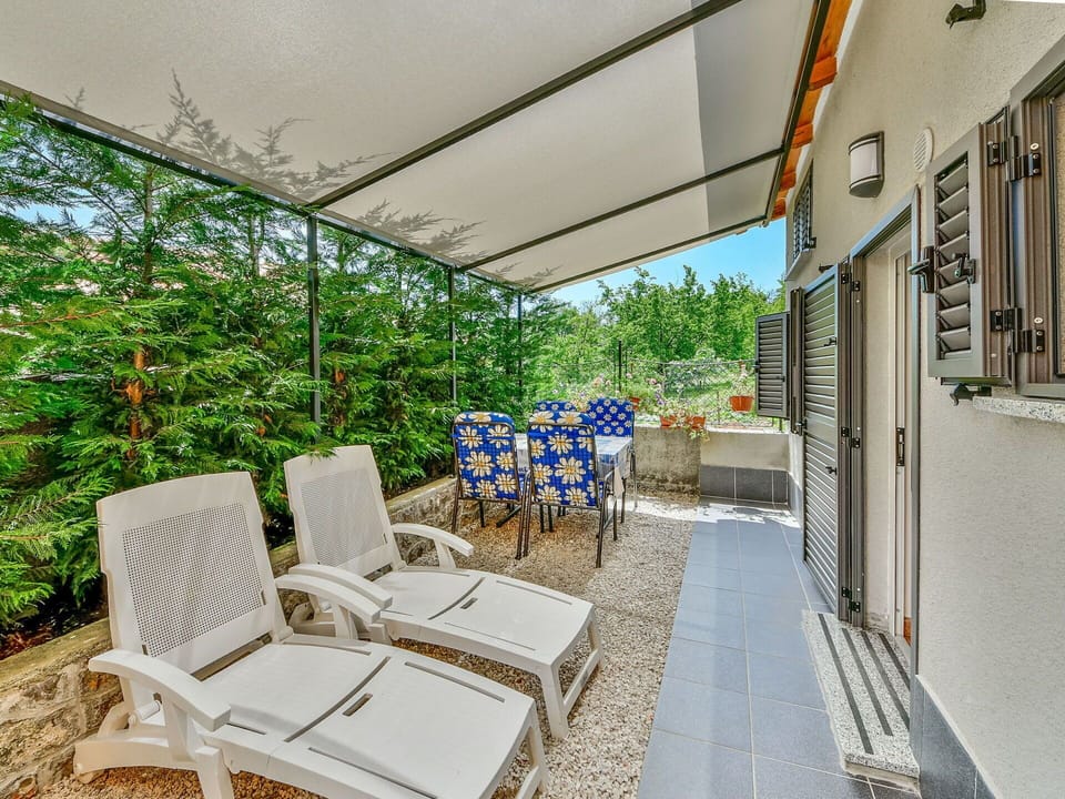 Furniture, Outdoor Furniture, Table, Chair, Shade, Outdoor Table, Kitchen & Dining Room Table, Patio, Houseplant, Eco Hotel