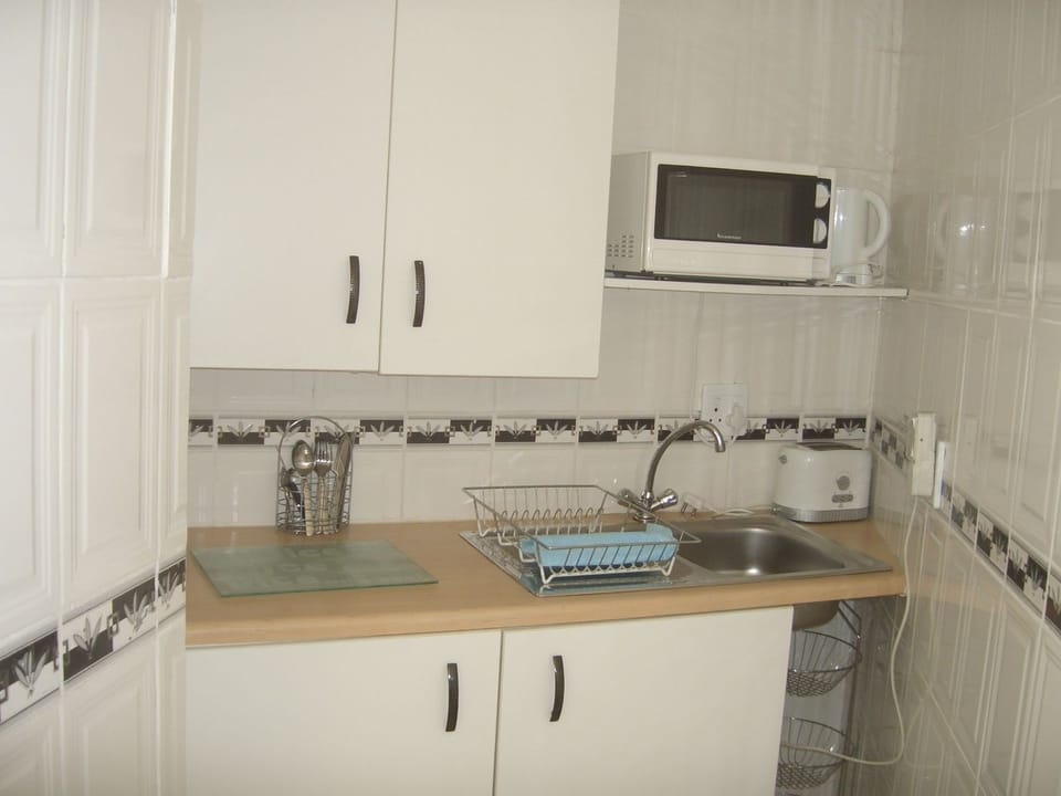 Cottage | Private kitchenette