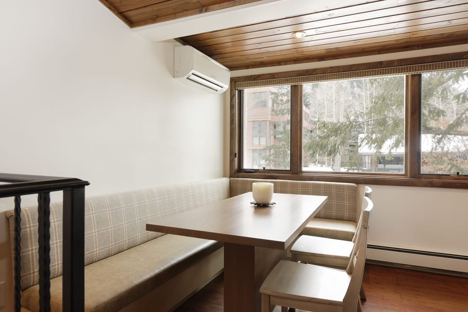 Townhome, 3 Bedrooms | Dining