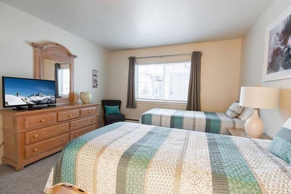 Condo, 2 Bedrooms | 2 bedrooms, free WiFi