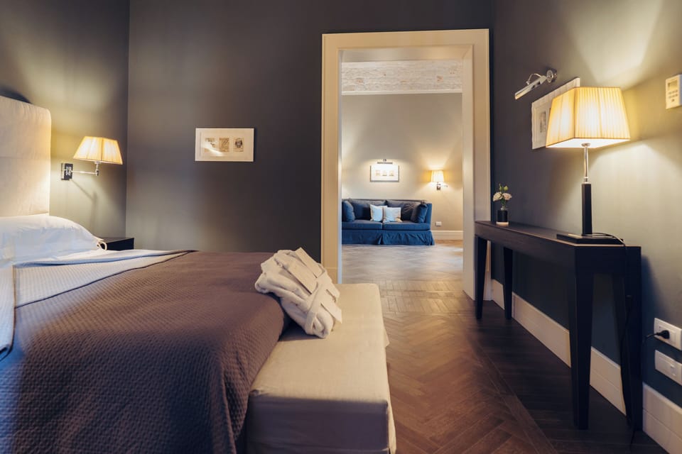 Suite | 1 bedroom, premium bedding, down comforters, minibar (free items)