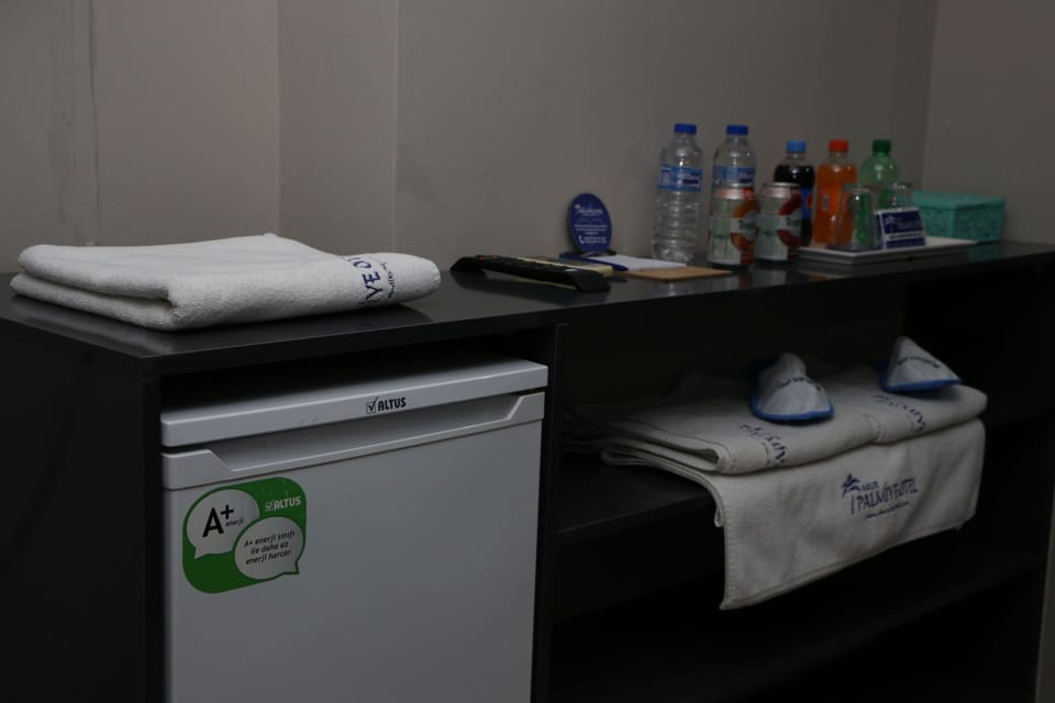 Quadruple Room | Minibar, blackout drapes, soundproofing, WiFi (free)