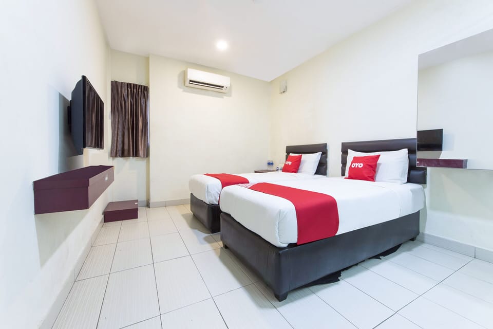 Desk, WiFi (free), bed sheets