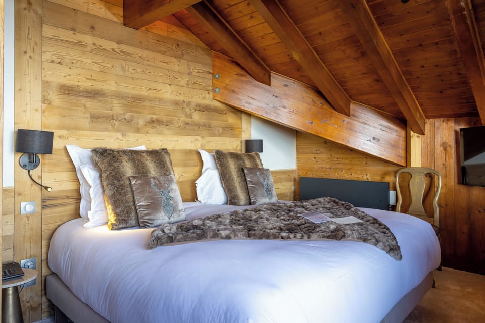Suite Aurore | Premium bedding, in-room safe, individually decorated