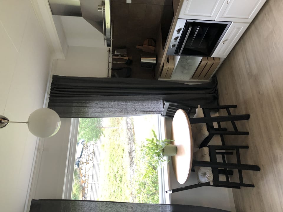 Exclusive Apartment, Multiple Beds, Non Smoking | In-room dining