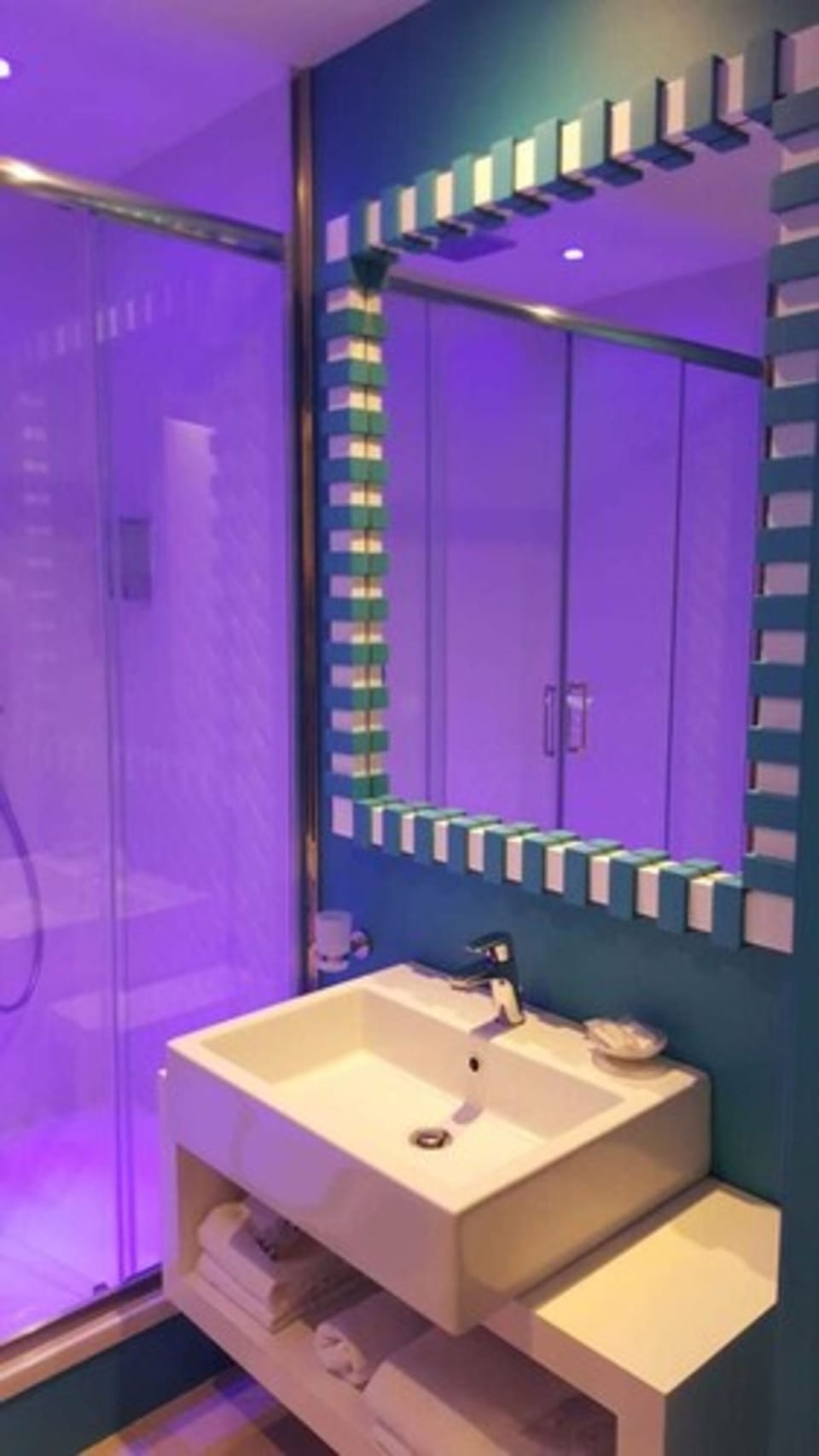 Design Double or Twin Room (Wellness) | Bathroom | Free toiletries, hair dryer, towels