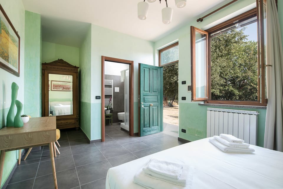 Deluxe Room, Valley View | Free WiFi, bed sheets