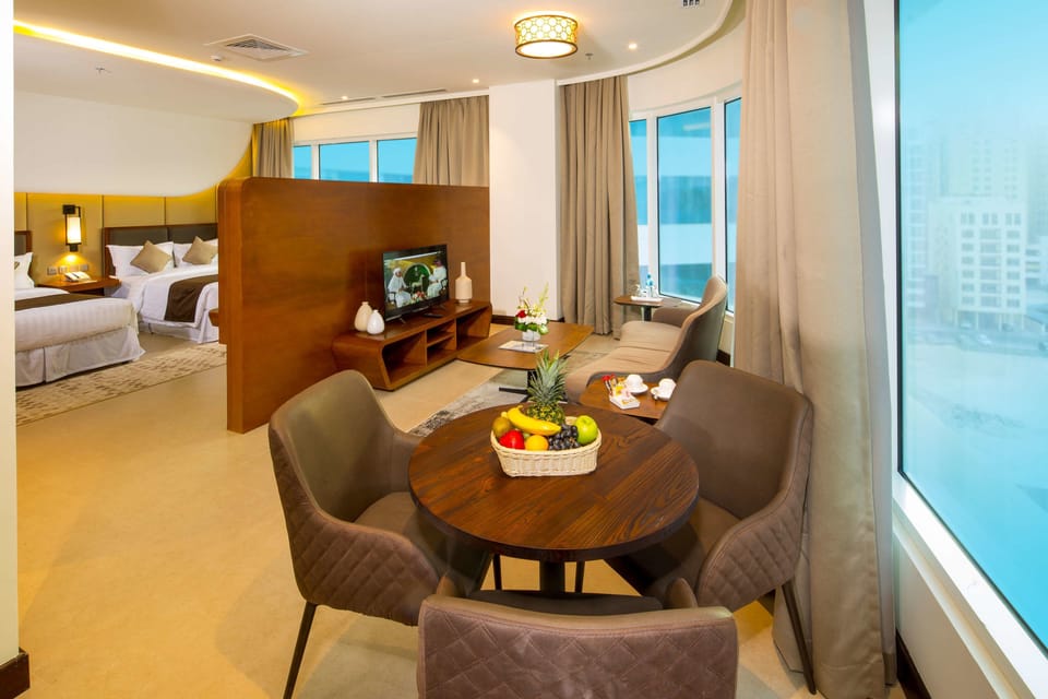 Premium bedding, minibar, in-room safe, desk