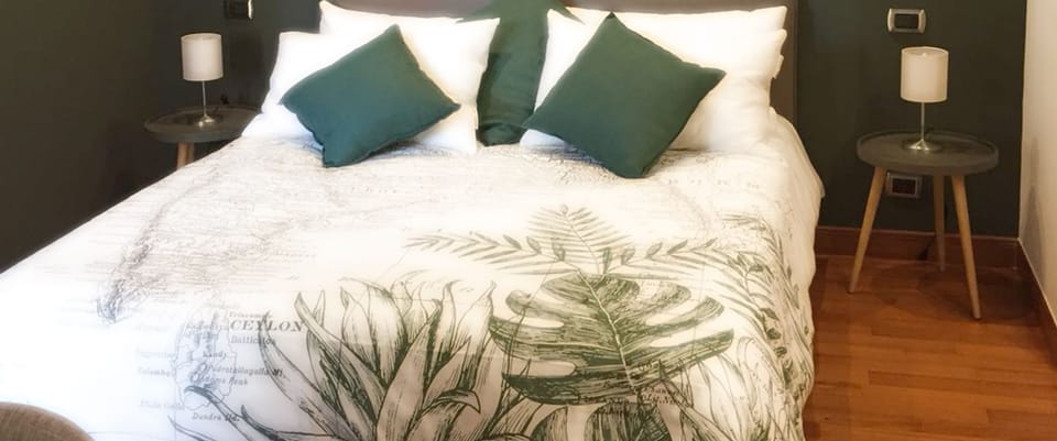 Comfort Triple Room | Premium bedding, down comforters, desk, laptop workspace