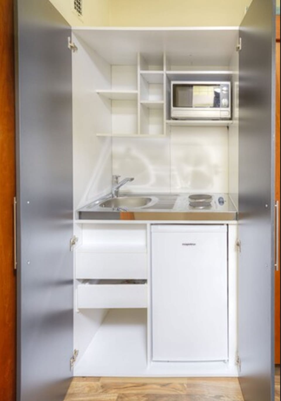 Basic Apartment, Non Smoking | Private kitchen