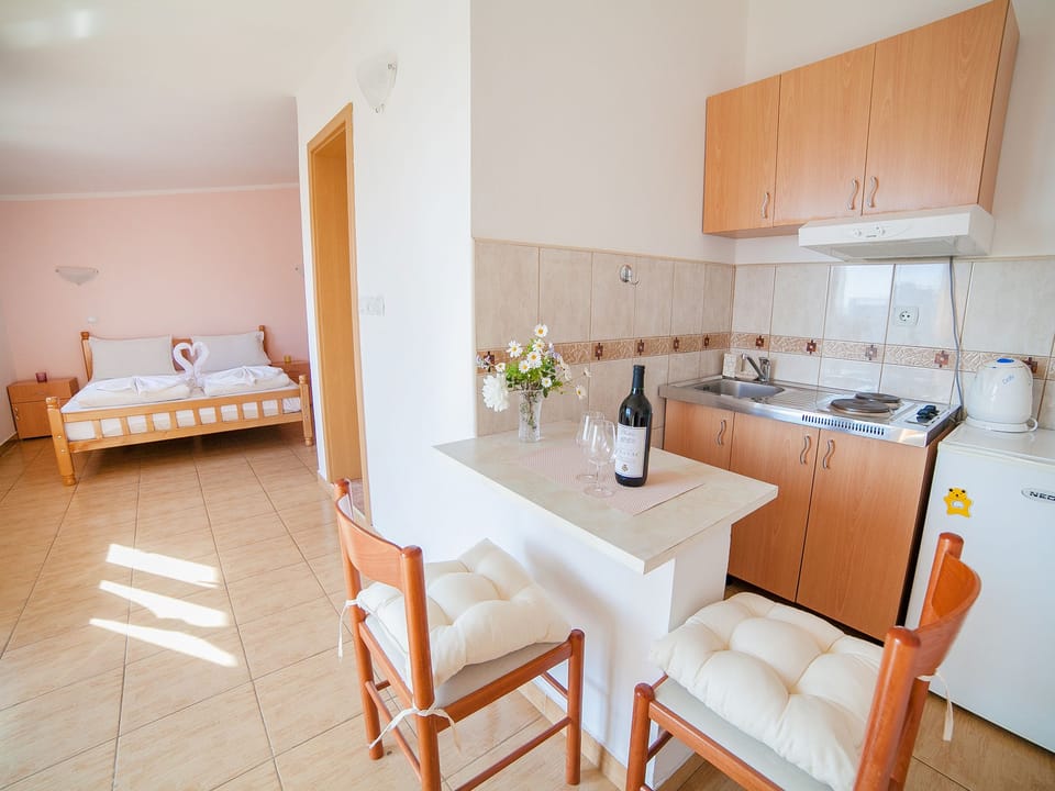Private kitchenette