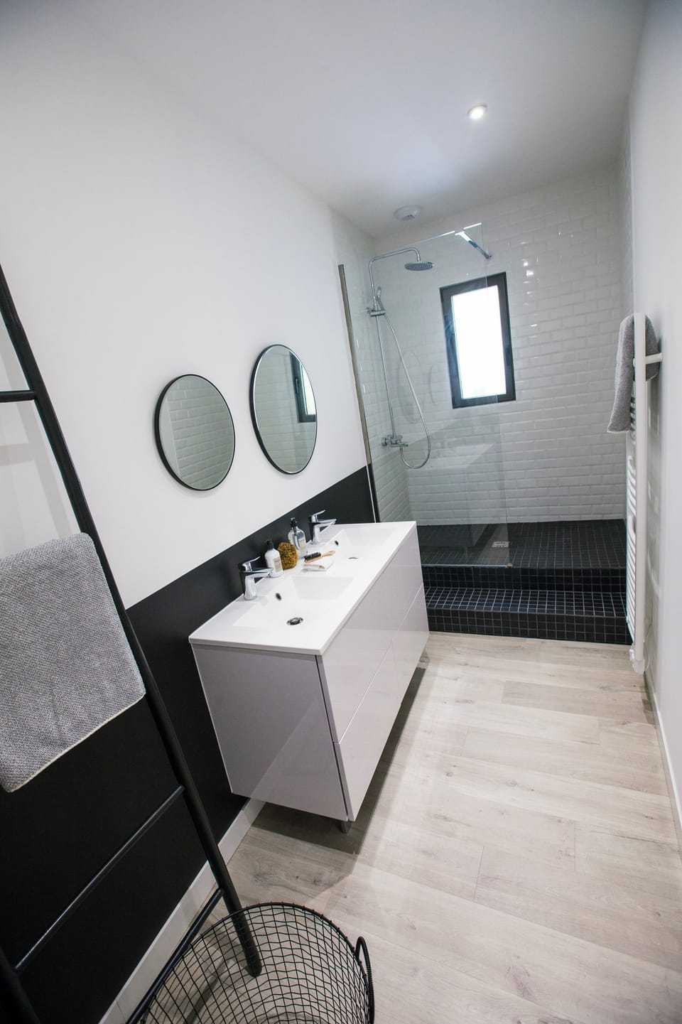 Comfort Room, Non Smoking, Private Bathroom | Bathroom | Hair dryer, bathrobes, towels, soap