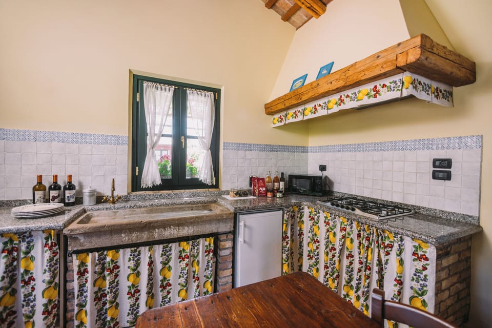 Apartment, 1 Bedroom | Private kitchen | Coffee/tea maker, electric kettle