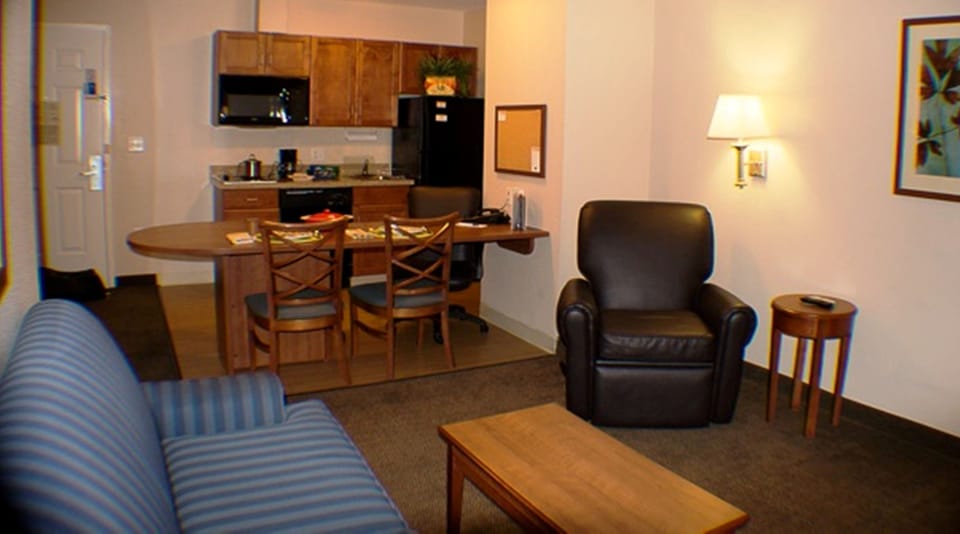 Suite, 1 Bedroom, Kitchen (Living and Dining Areas) | Desk, blackout drapes, soundproofing, iron/ironing board