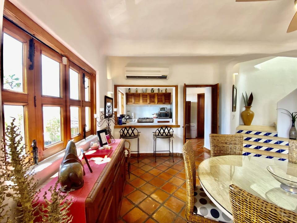 Dining room and fully equipped kitchen
