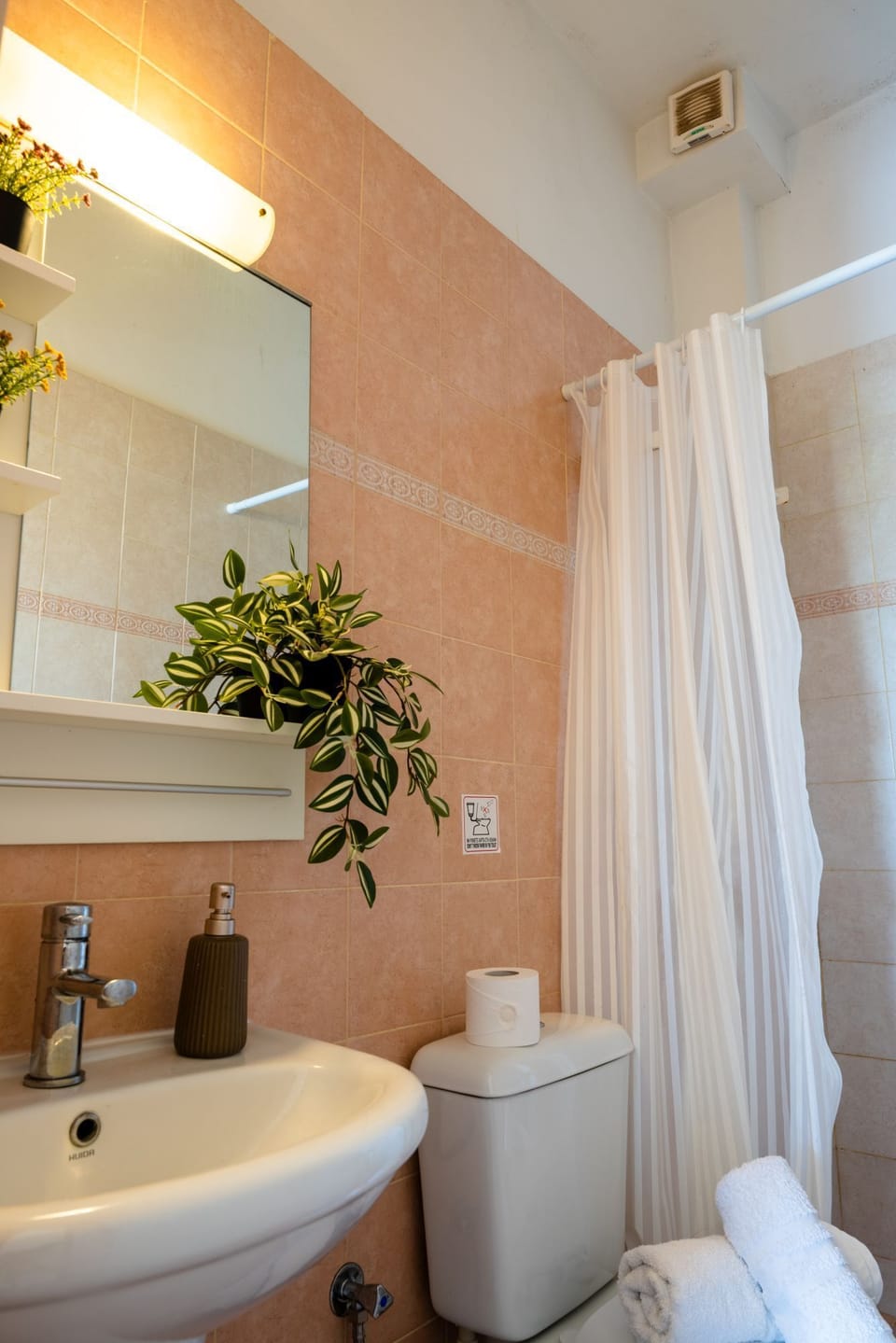 Apartment, Balcony | Bathroom | Shower, hair dryer, towels