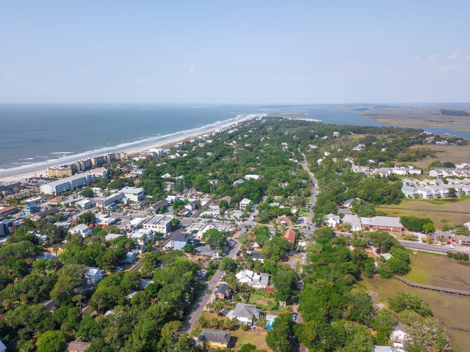 This home is a few blocks from the ocean and Folly Pier