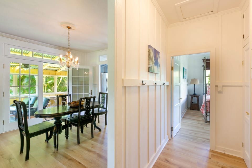 Hallway to bedrooms