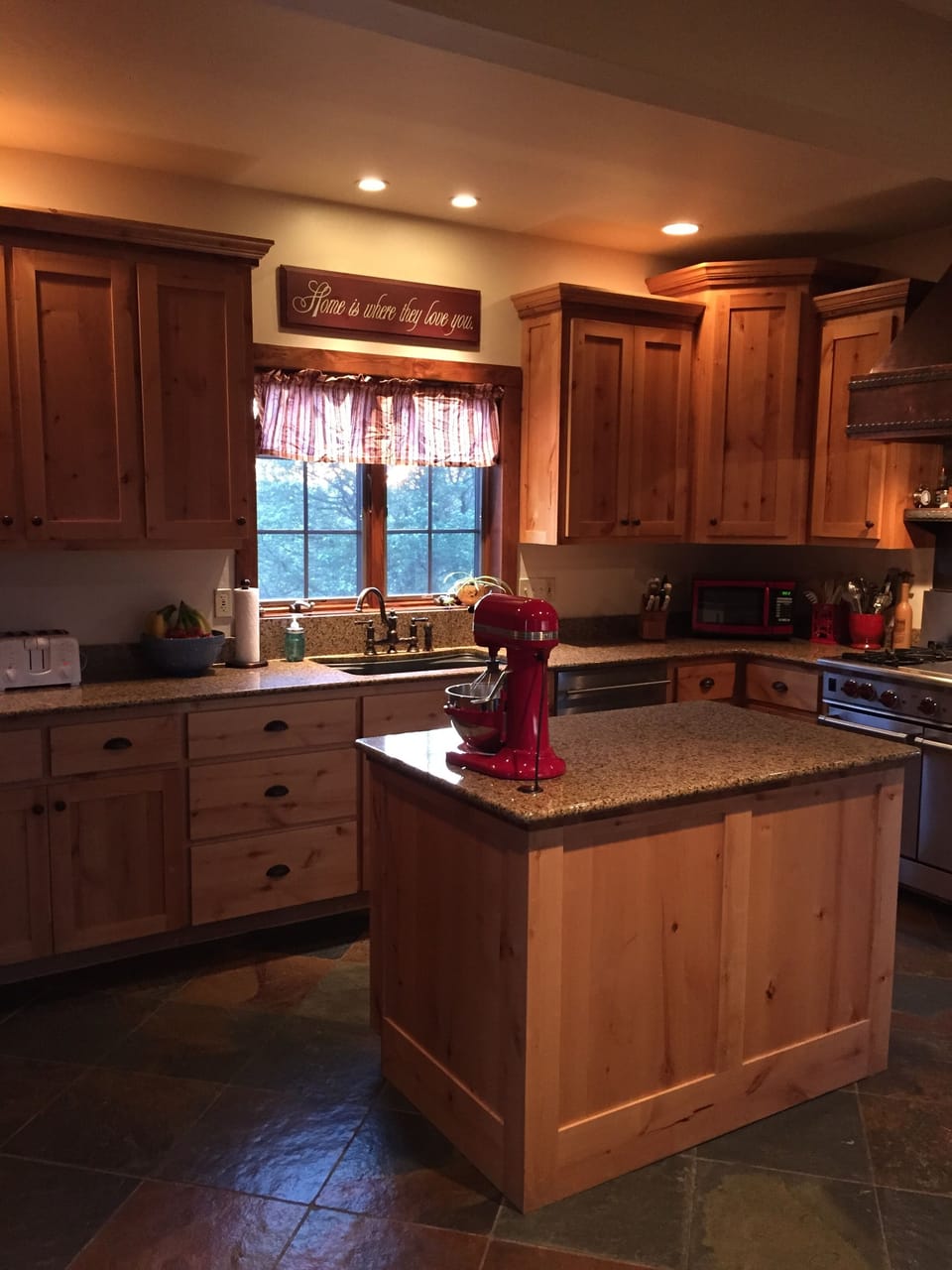Gourmet kitchen