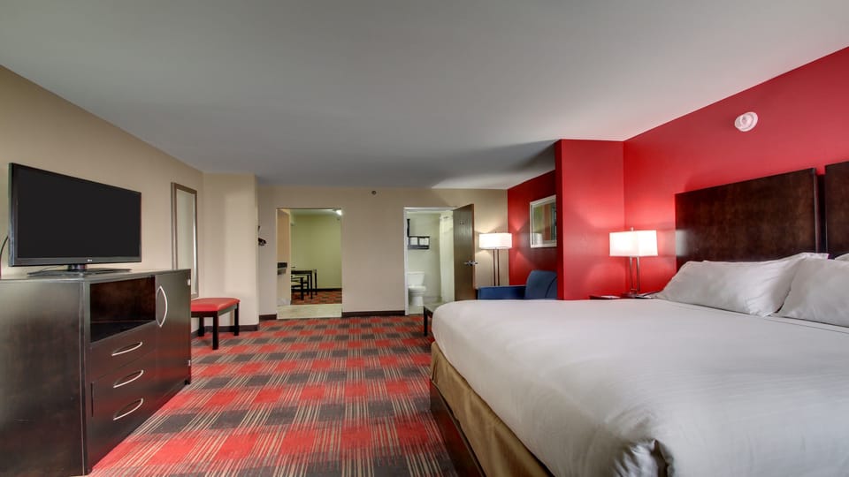 Suite, 1 King Bed | Premium bedding, pillowtop beds, individually furnished, desk