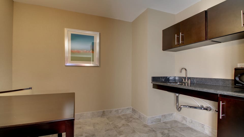 Standard Room, 1 King Bed | Premium bedding, pillowtop beds, individually furnished, desk