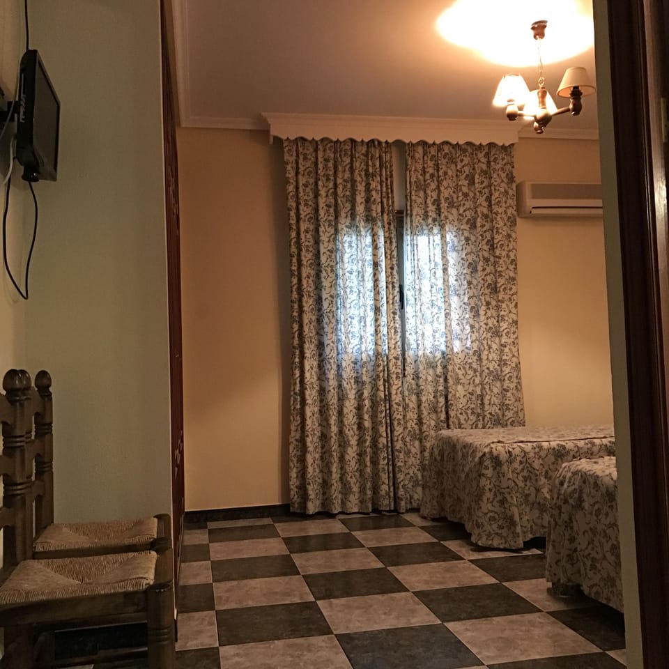 Basic Double or Twin Room, 2 Twin Beds, Non Smoking | Soundproofing, rollaway beds, free WiFi, bed sheets