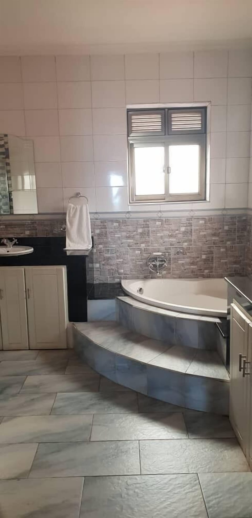 Suite, Balcony, Lake View | Bathroom | Shower, free toiletries, hair dryer, slippers