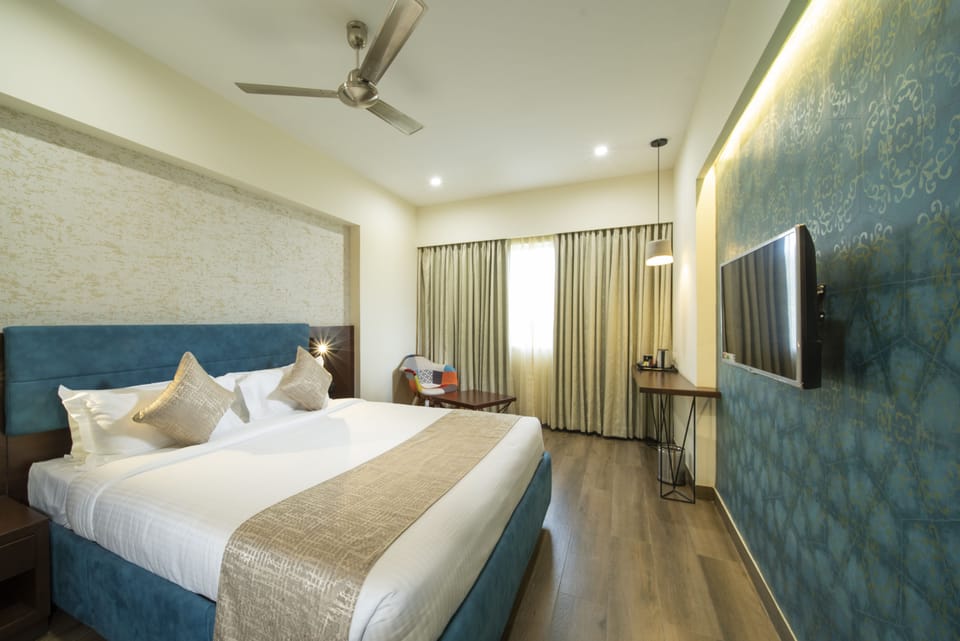 Deluxe Double or Twin Room | 1 bedroom, in-room safe, desk, soundproofing