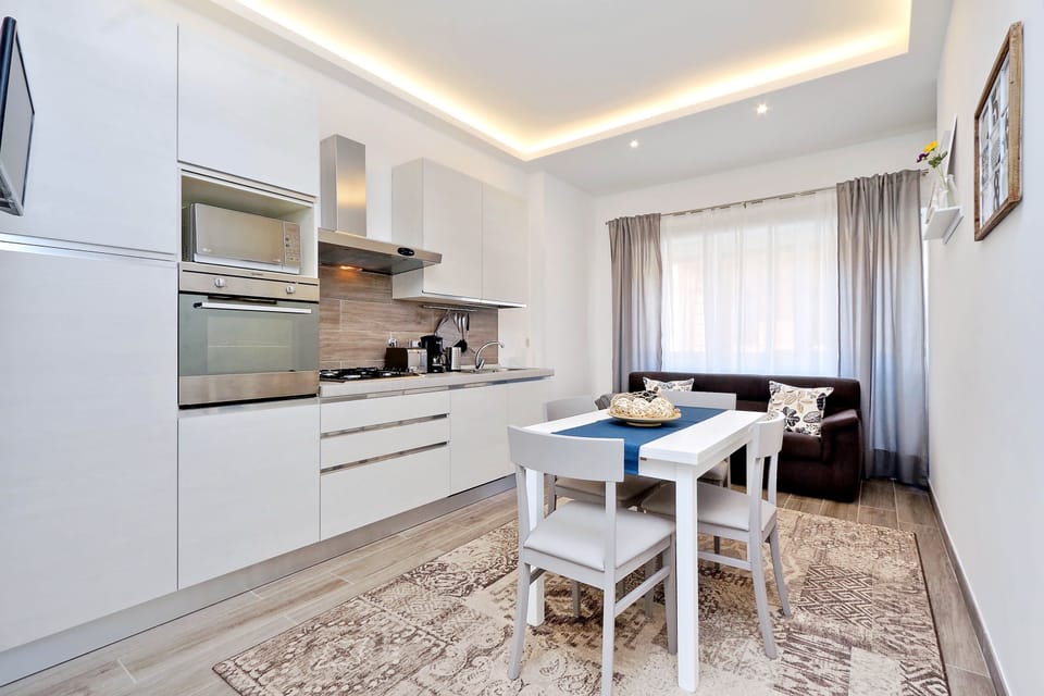 Apartment, 2 Bedrooms | Interior entrance