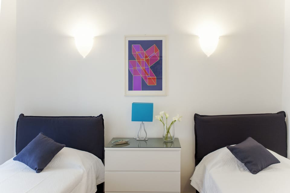 Apartment, 3 Bedrooms | 3 bedrooms, desk, iron/ironing board, cribs (surcharge)