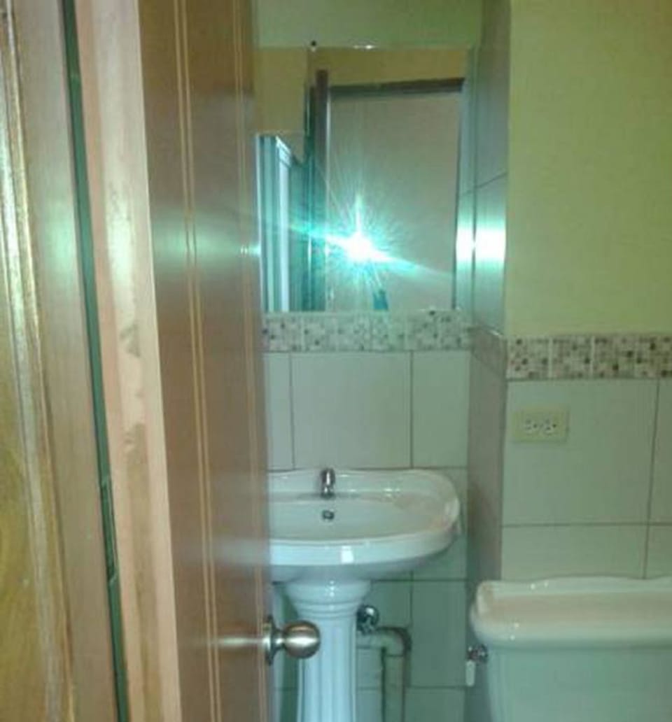 Shower, towels
