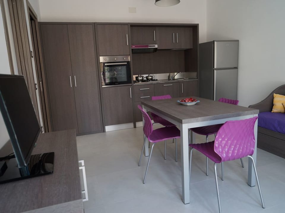 Classic House, 1 Bedroom | Private kitchen | Oven, stovetop, dishwasher, coffee/tea maker