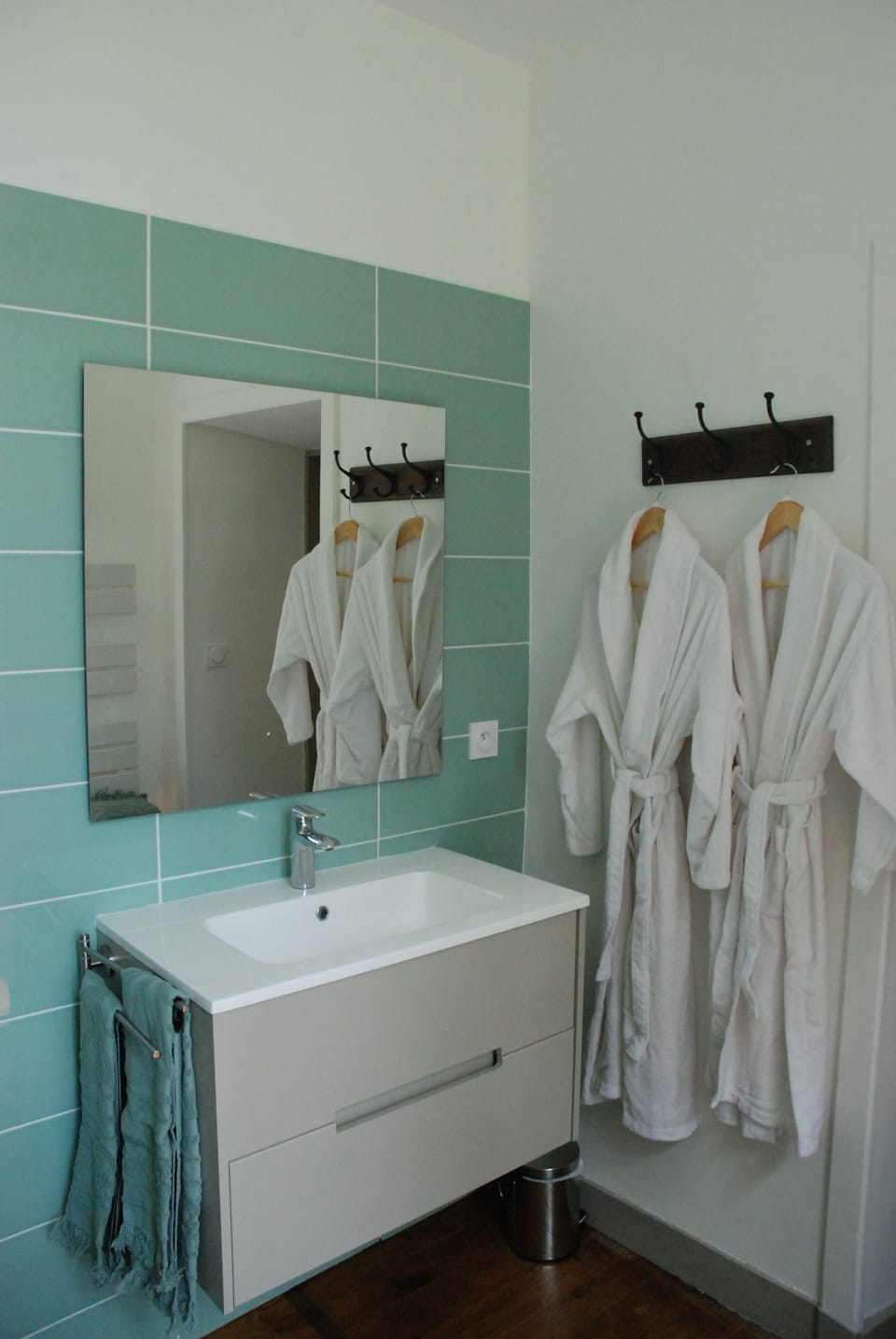 Family Suite | Bathroom sink