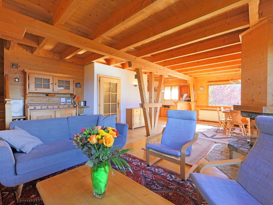 Room, Property, Furniture, Building, Interior Design, House, Living Room, Real Estate, Home, Beam