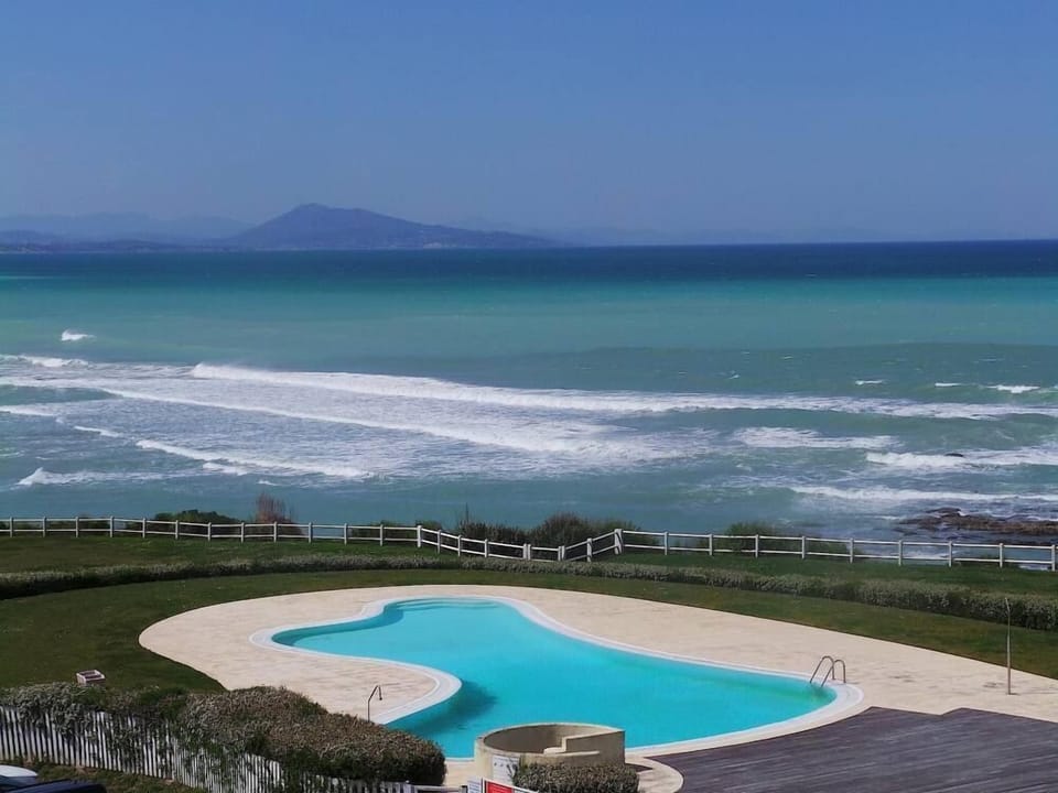 Magnificent View overlooking the ocean and the pool