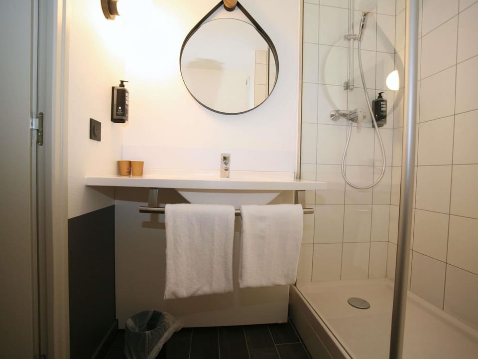 Standard Double Room, 1 Double Bed | Bathroom | Bathtub, eco-friendly toiletries, hair dryer, towels