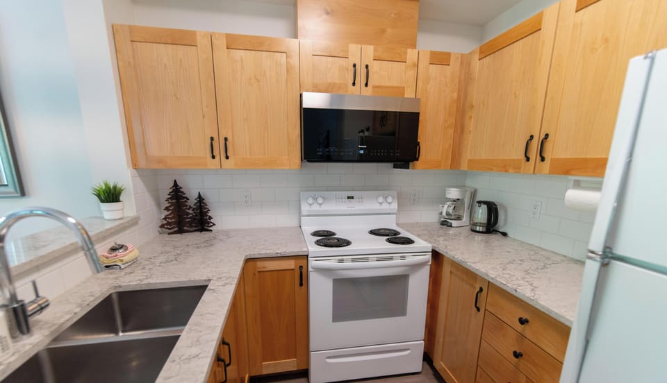 Fully equipped kitchen