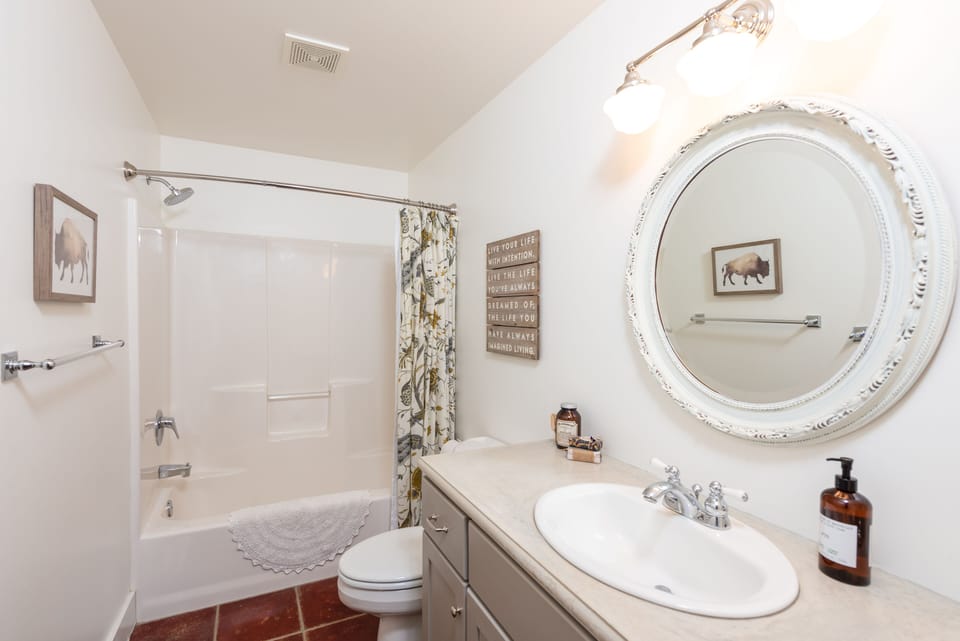 Upstairs full bath