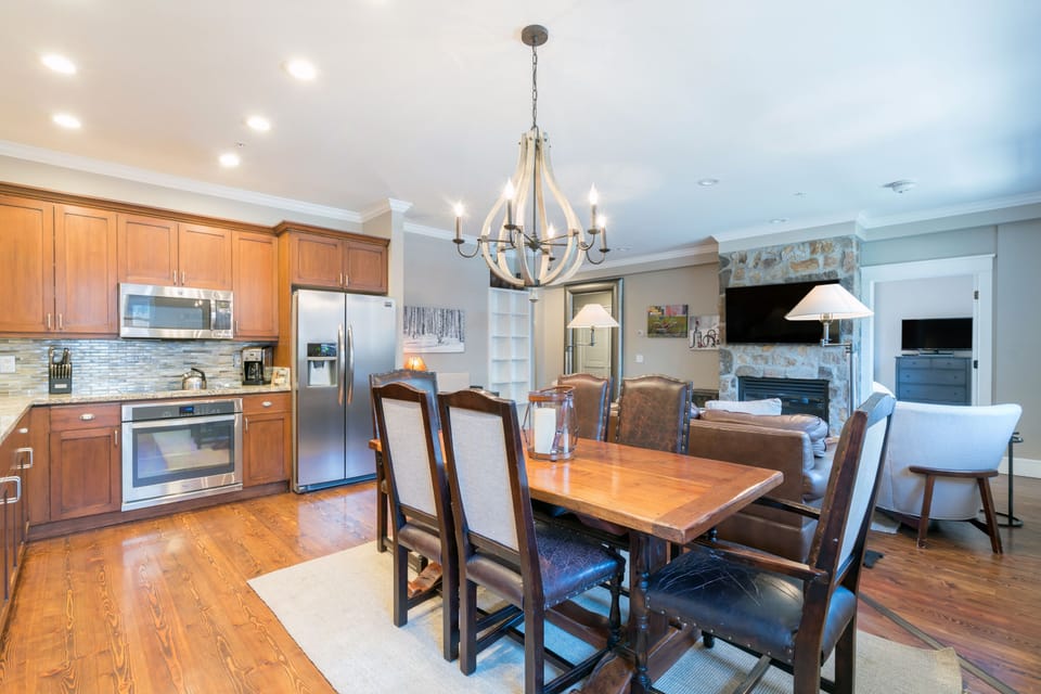 Dining/Kitchen