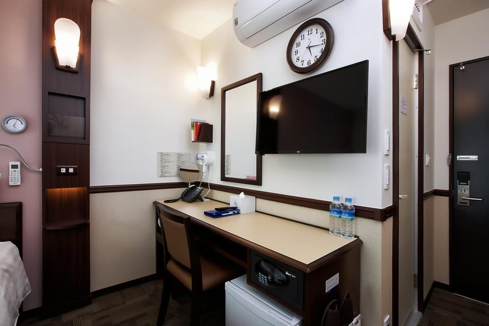 In-room safe, desk, iron/ironing board, free WiFi