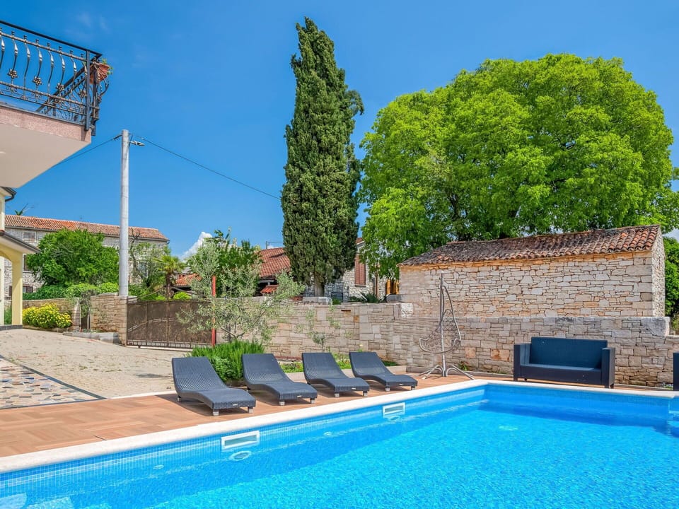 Swimming Pool, Property, Real Estate, Building, House, Leisure, Estate, Villa, Vacation, Residential Area