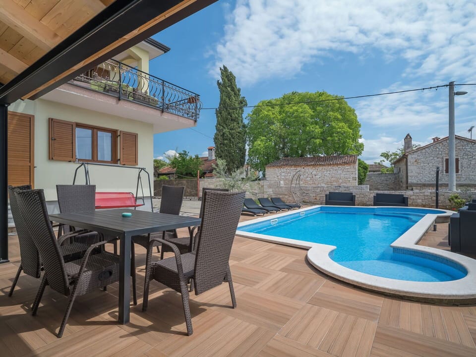 Property, Real Estate, Building, House, Swimming Pool, Home, Backyard, Residential Area, Patio, Furniture