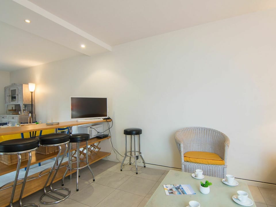 Furniture, Table, Building, Television, Wood, Interior Design, Floor, Flooring, Chair, Hardwood