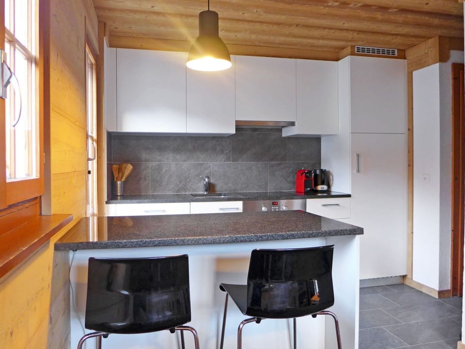 Countertop, Room, Property, Furniture, Kitchen, Building, Kitchen Stove, Cabinetry, Interior Design, House